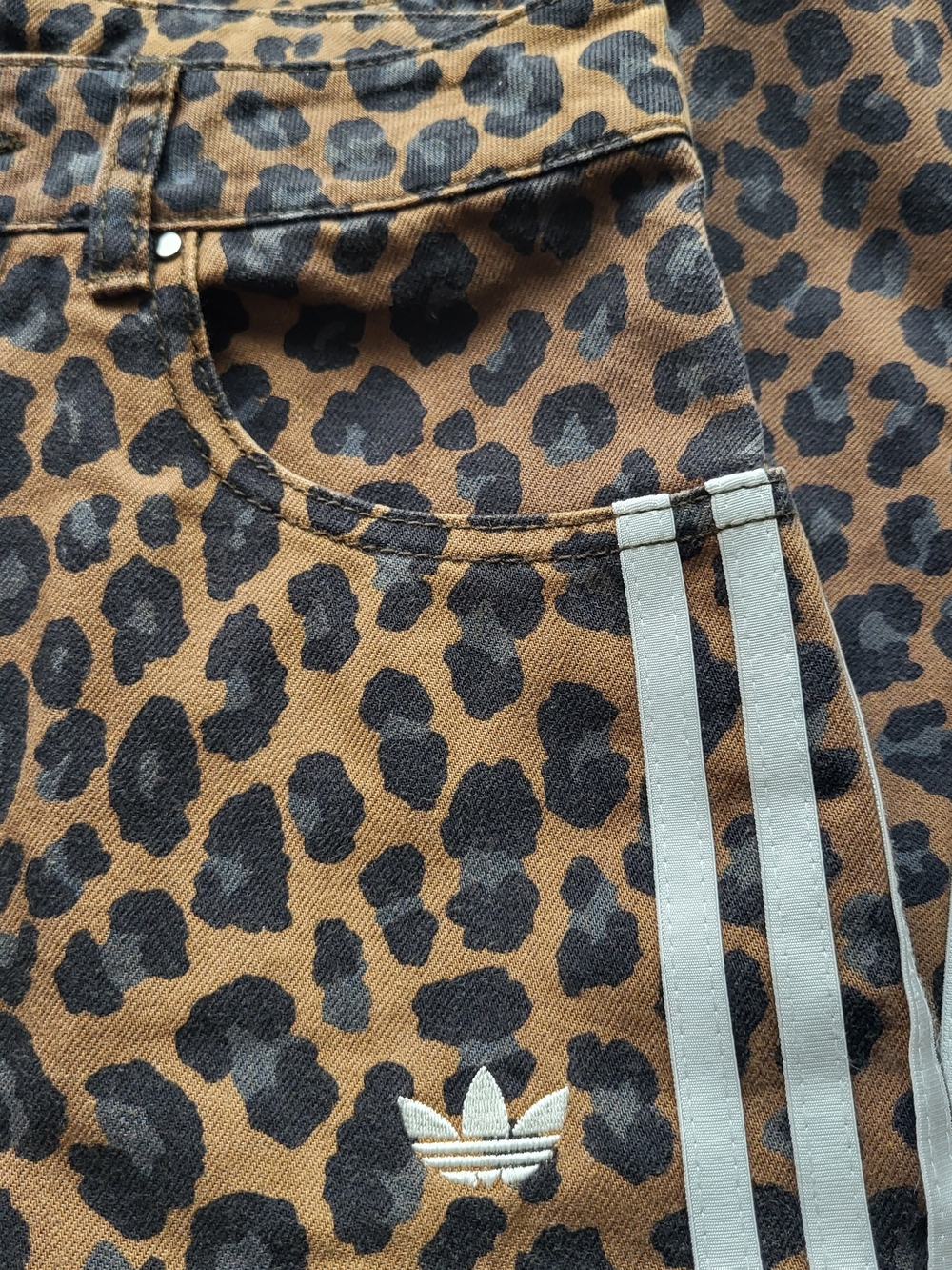 adidas Wide Leg Leopard Print Jeans with White Stripes - Picture 6 of 11